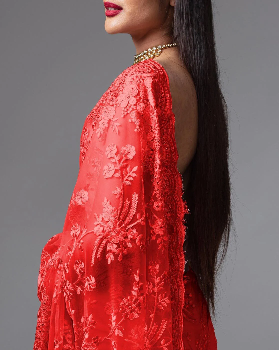 -1117Wx1400H-466518057-red-MODEL6