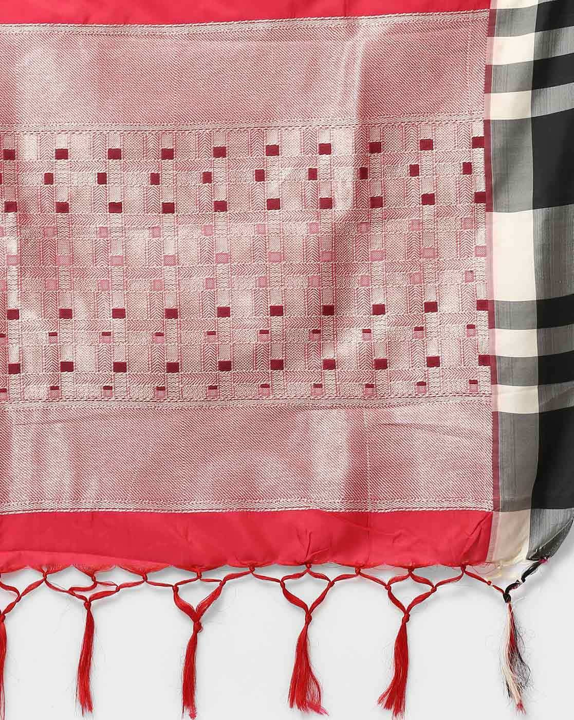 -1117Wx1400H-460408925-red-OUTFIT