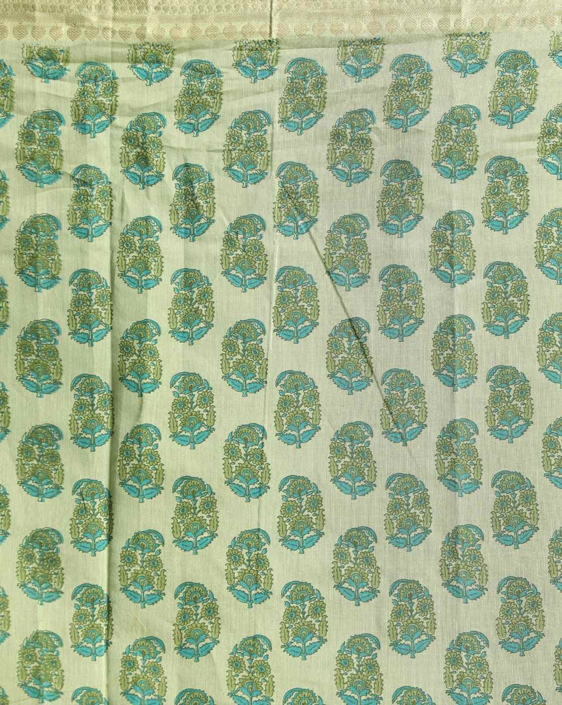 -1117Wx1400H-464331265-green-MODEL4