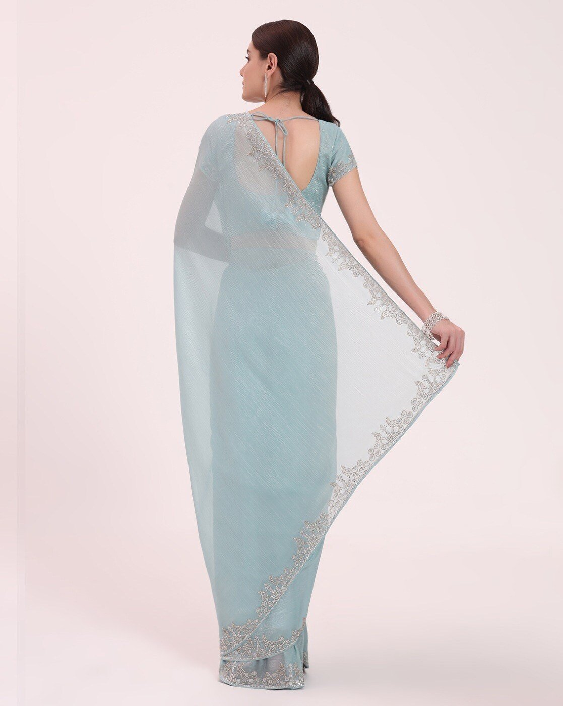 -1117Wx1400H-700470152-blue-MODEL4