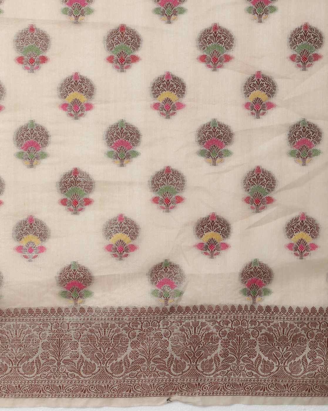 -1117Wx1400H-700512211-beige-MODEL5