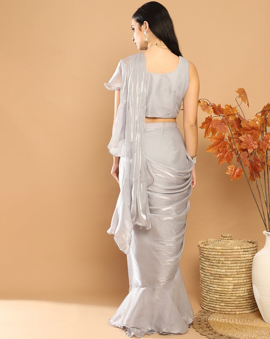 -1117Wx1400H-700728388-grey-MODEL3