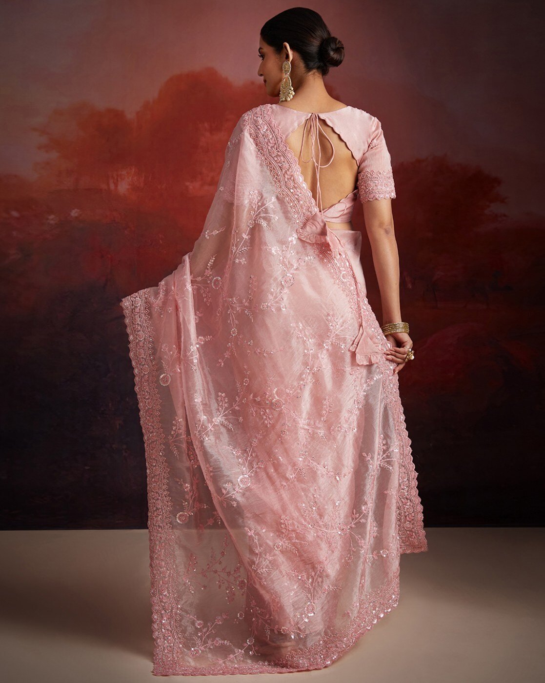 -1117Wx1400H-700990684-peach-MODEL4