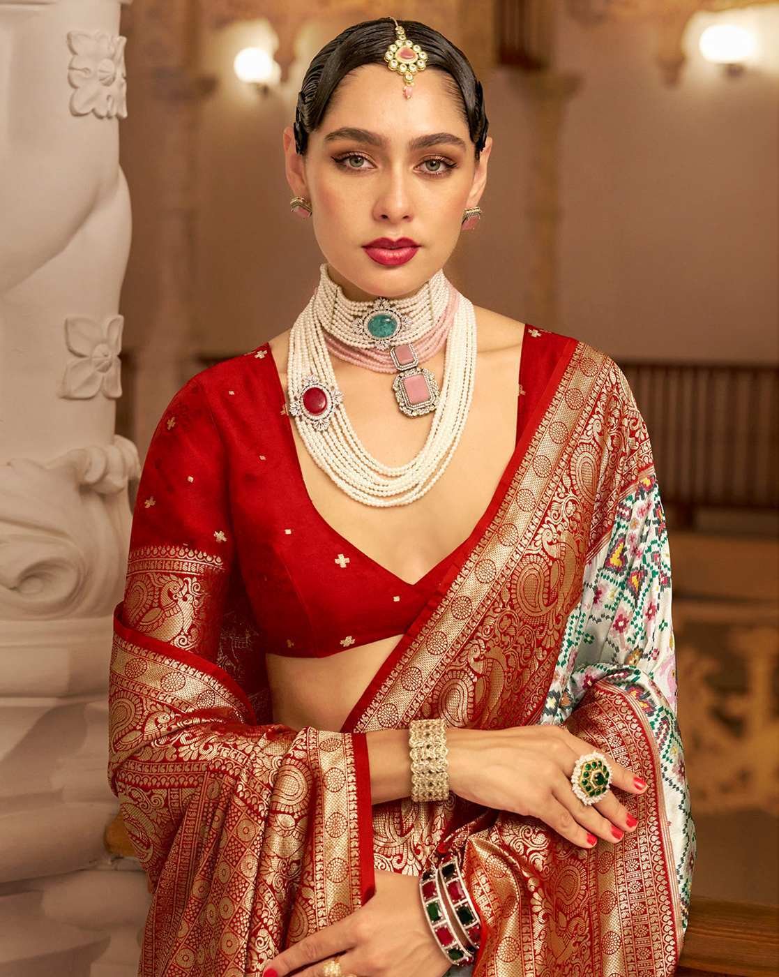 -1117Wx1400H-701172065-offwhite-MODEL2