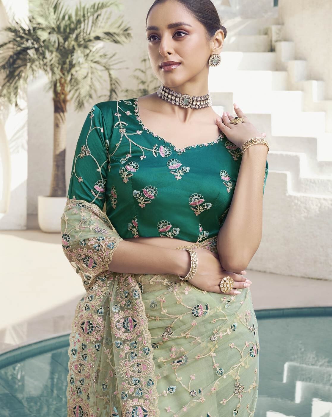 -1117Wx1400H-701174660-turquoise-MODEL3