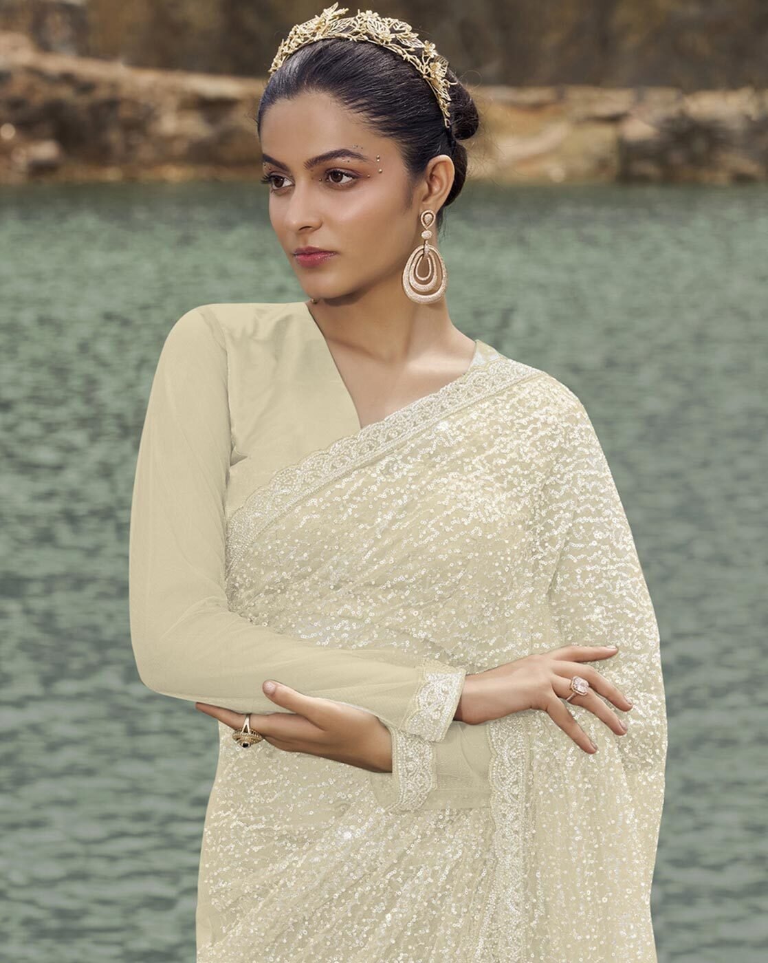 -1117Wx1400H-701178220-cream-MODEL2