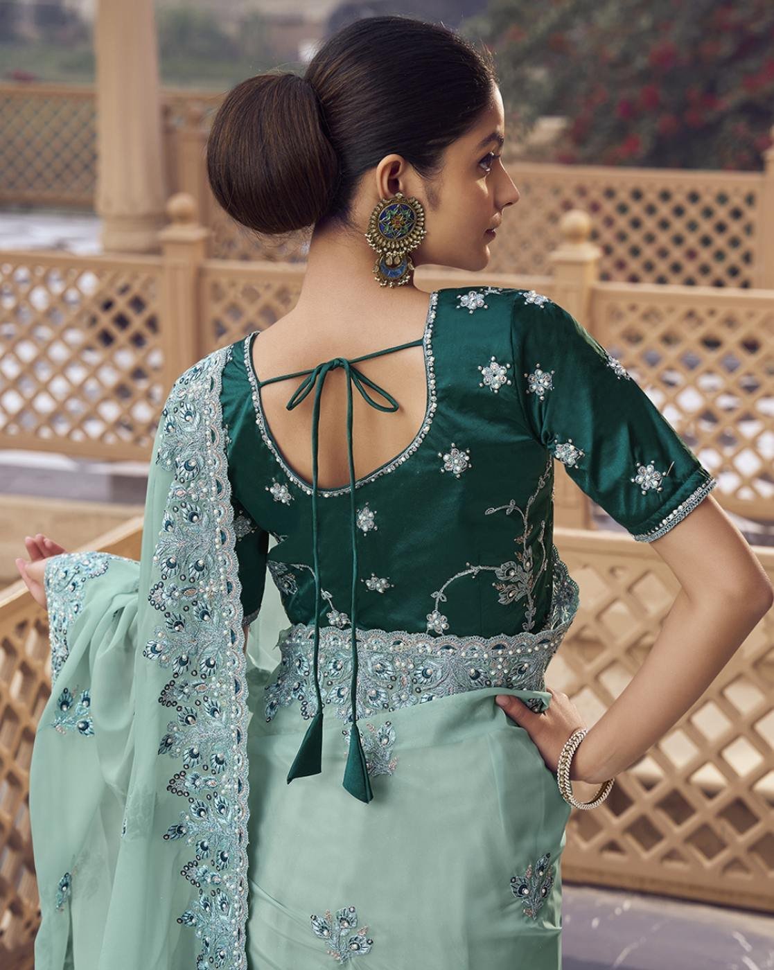 -1117Wx1400H-701178366-seagreen-MODEL3