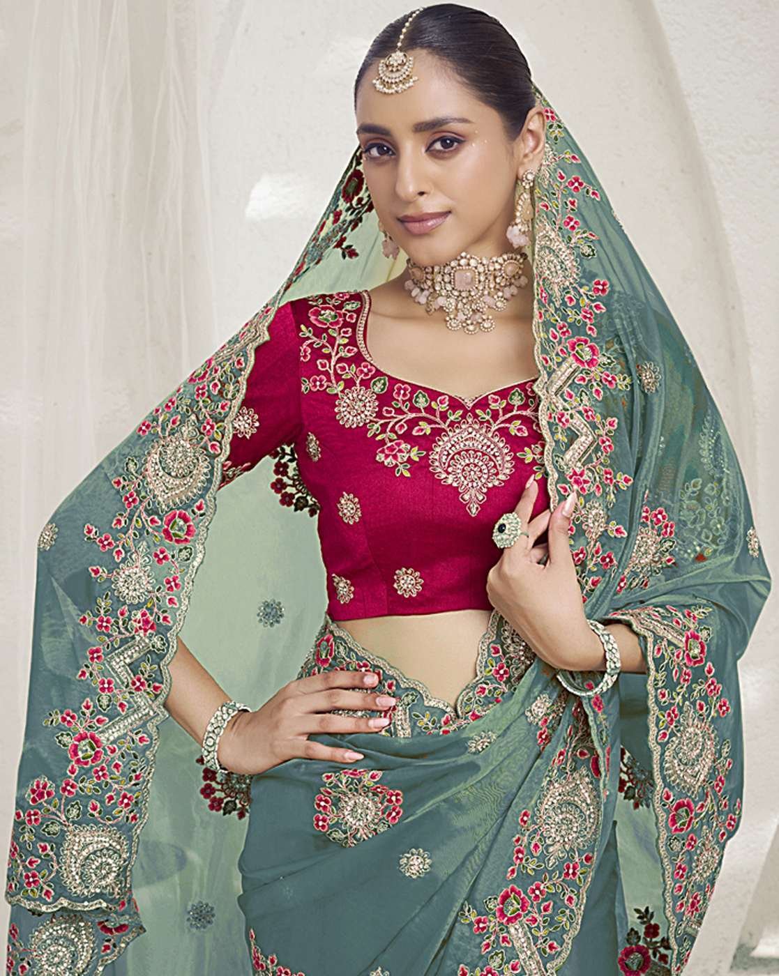 -1117Wx1400H-701178853-blue-MODEL2