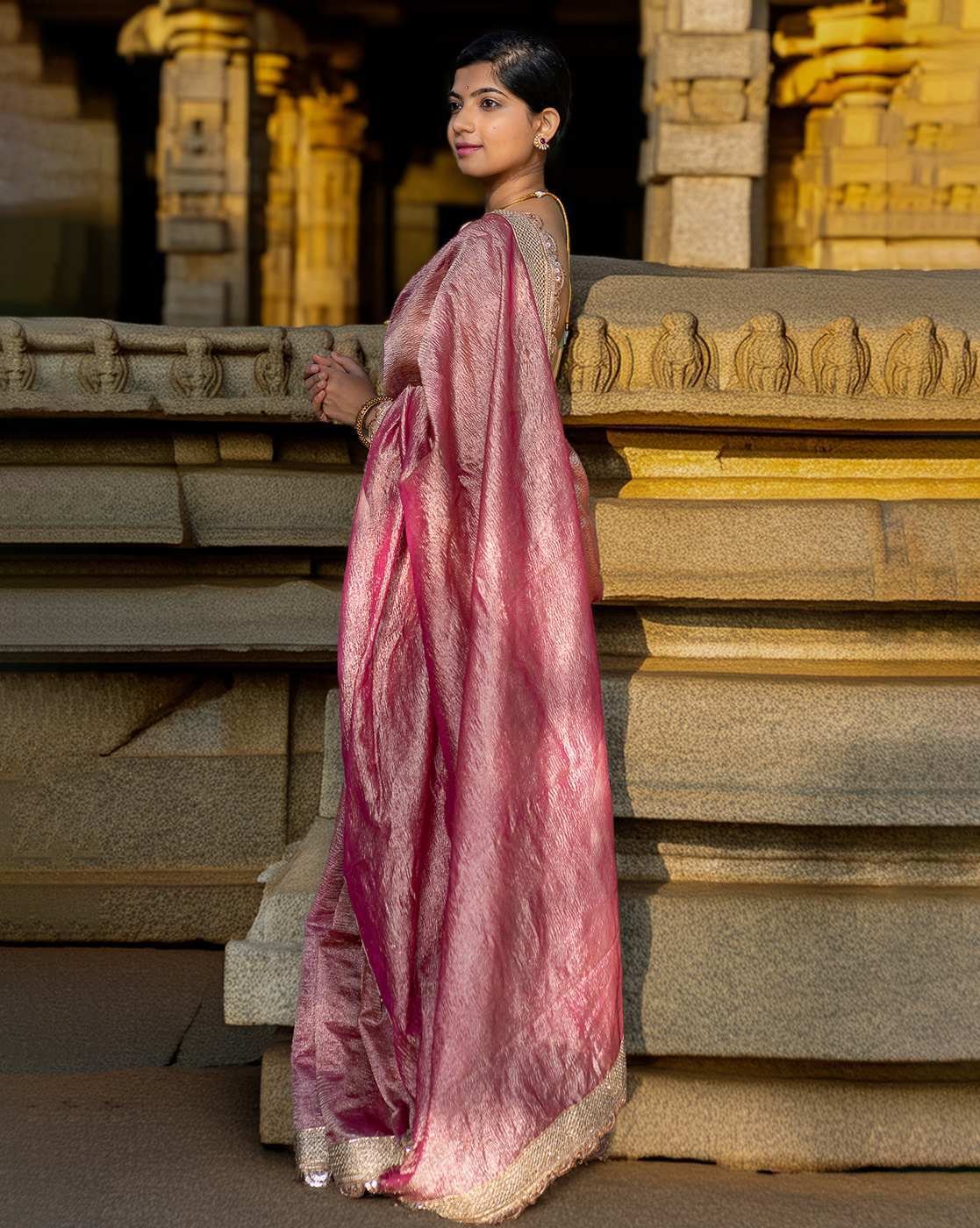 -1117Wx1400H-701465644-pink-MODEL2